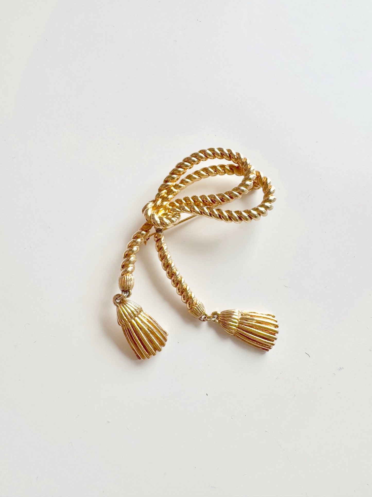 665f5e7d04f32b049949ecdf_gold-rope-brooch-1b-copy_1764689577050.jpg