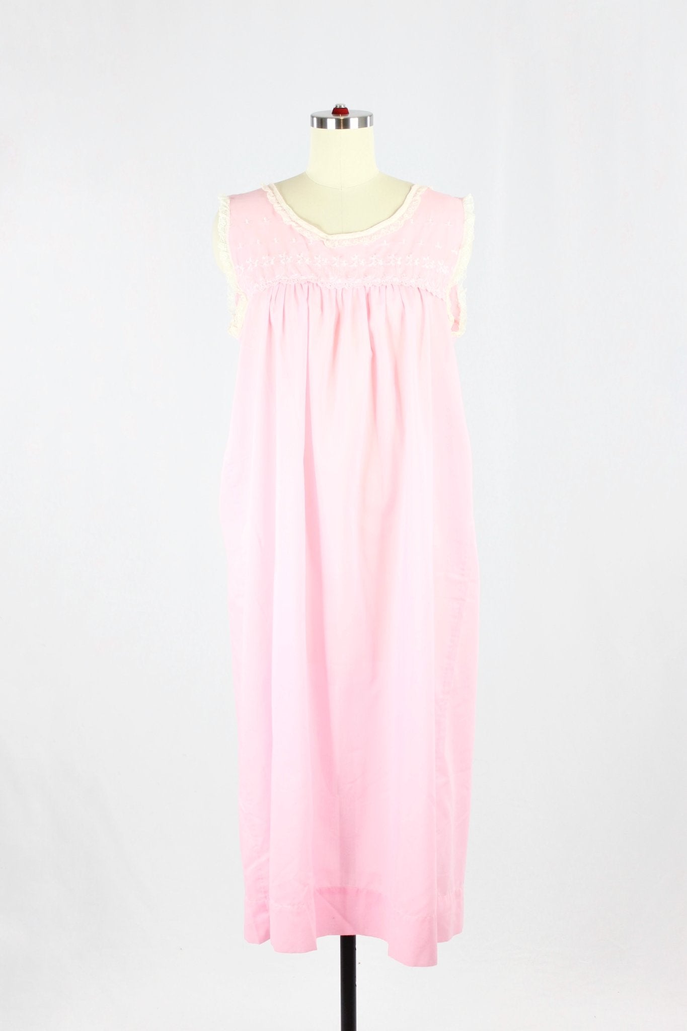 665f5e7d04f32b049949ecdf_pink-peignoir-1-copy_1776554550759.jpg