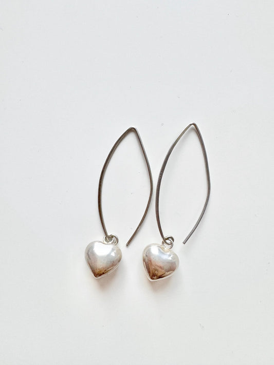 665f5e7d04f32b049949ecdf_silver-heart-drop-1-copy_1764689267559.jpg