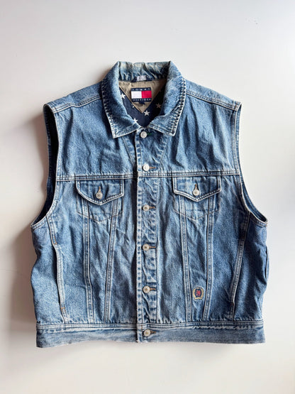 665f5e7d04f32b049949ecdf_th-vest-3-copy_1774101120142.jpg