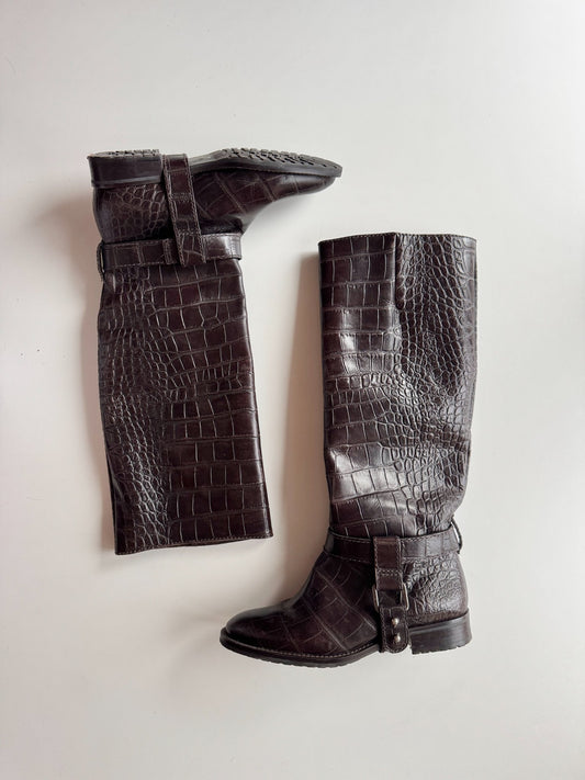 665f5e7d04f32b049949ecdf_zara-croc-2-copy_1757078774184.jpg