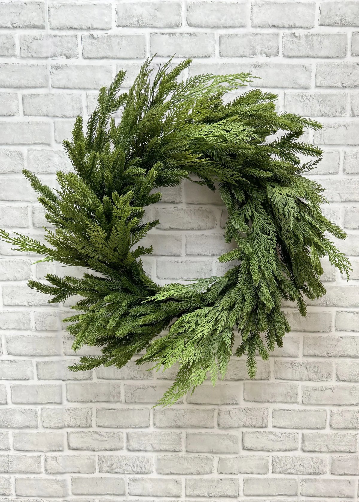 10" Spruce & Cedar Wreath