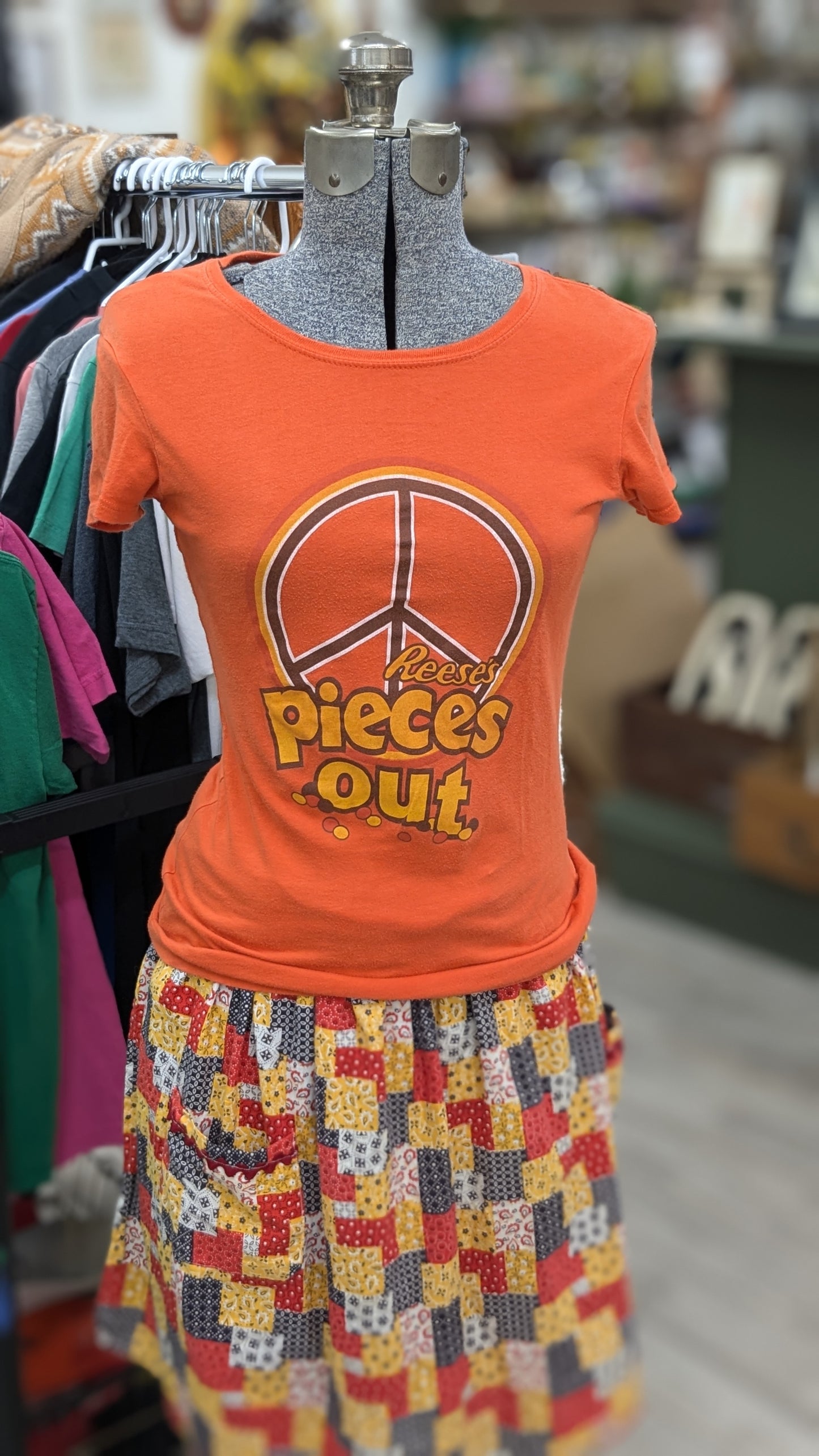 Reese's Pieces T-Shirt - Size S