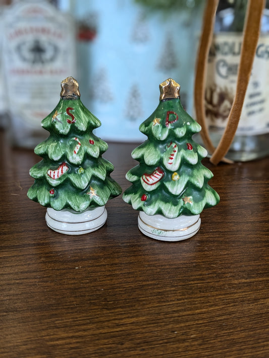 Christmas tree salt and pepper