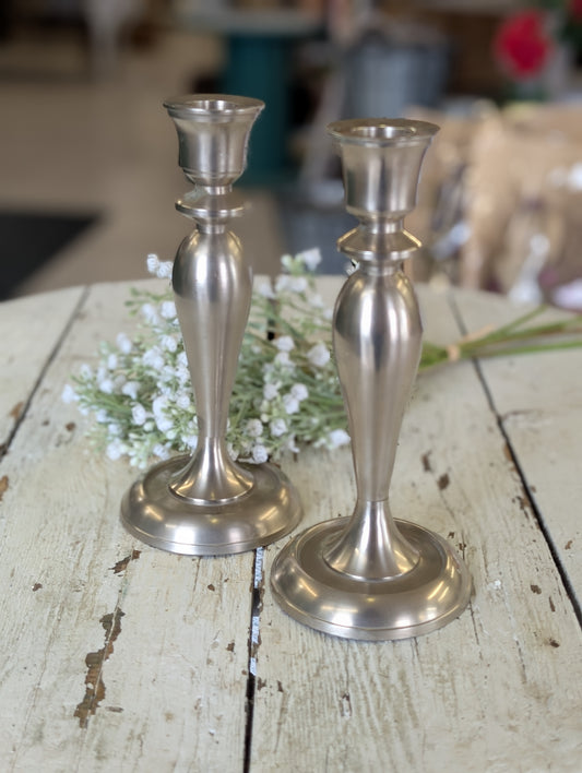 Set of candle sticks