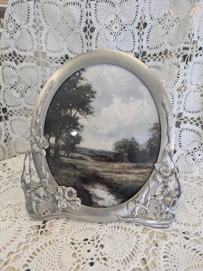 Daffodil Oval frame Pewter
