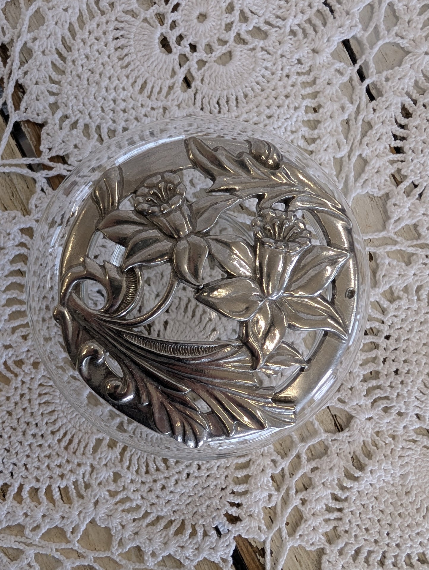 Daffodil potpourri Container