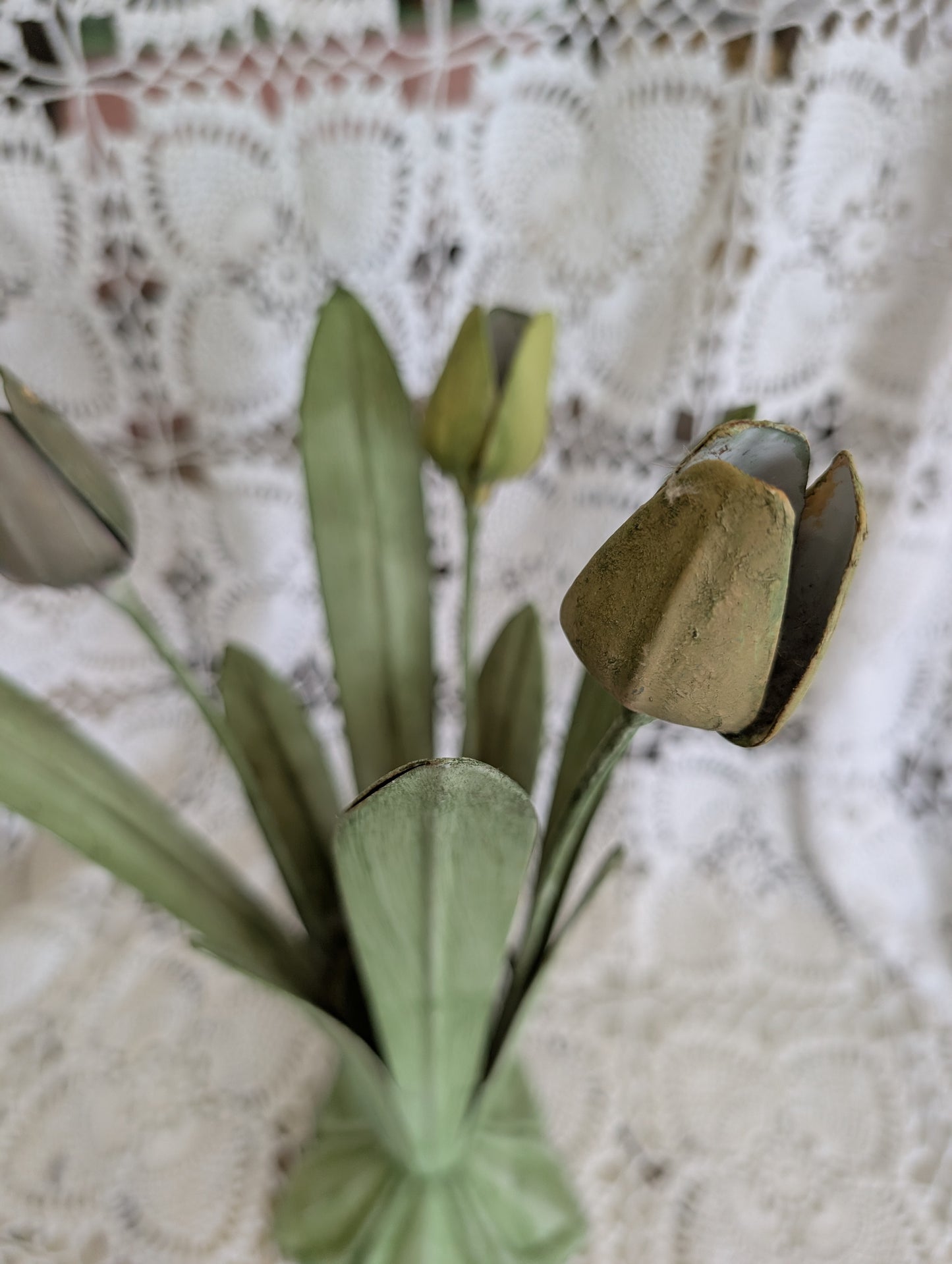 Metal Tulip Decor
