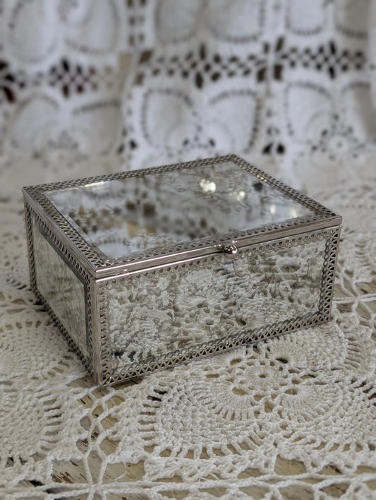 Mirror Box