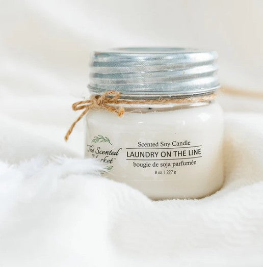 Laundry On The Line 8oz Candle