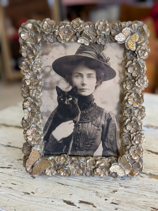 Witch portrait - Beatrix