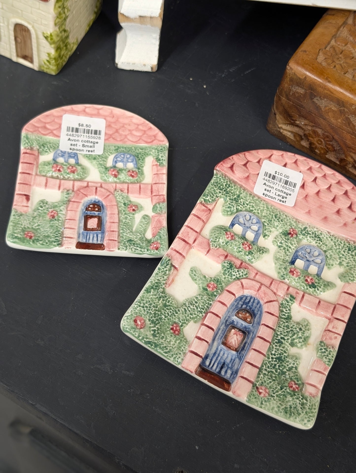 Avon cottage set