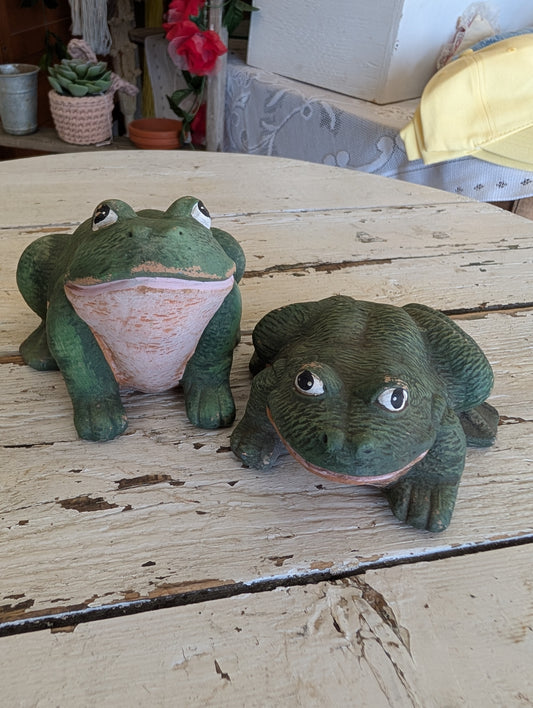 Set of ceramic frogs