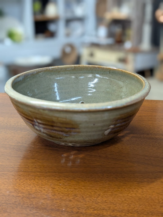 Pottery berry dish