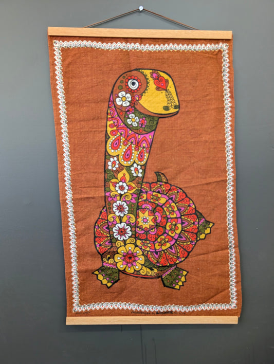 Turtle  hanging linen