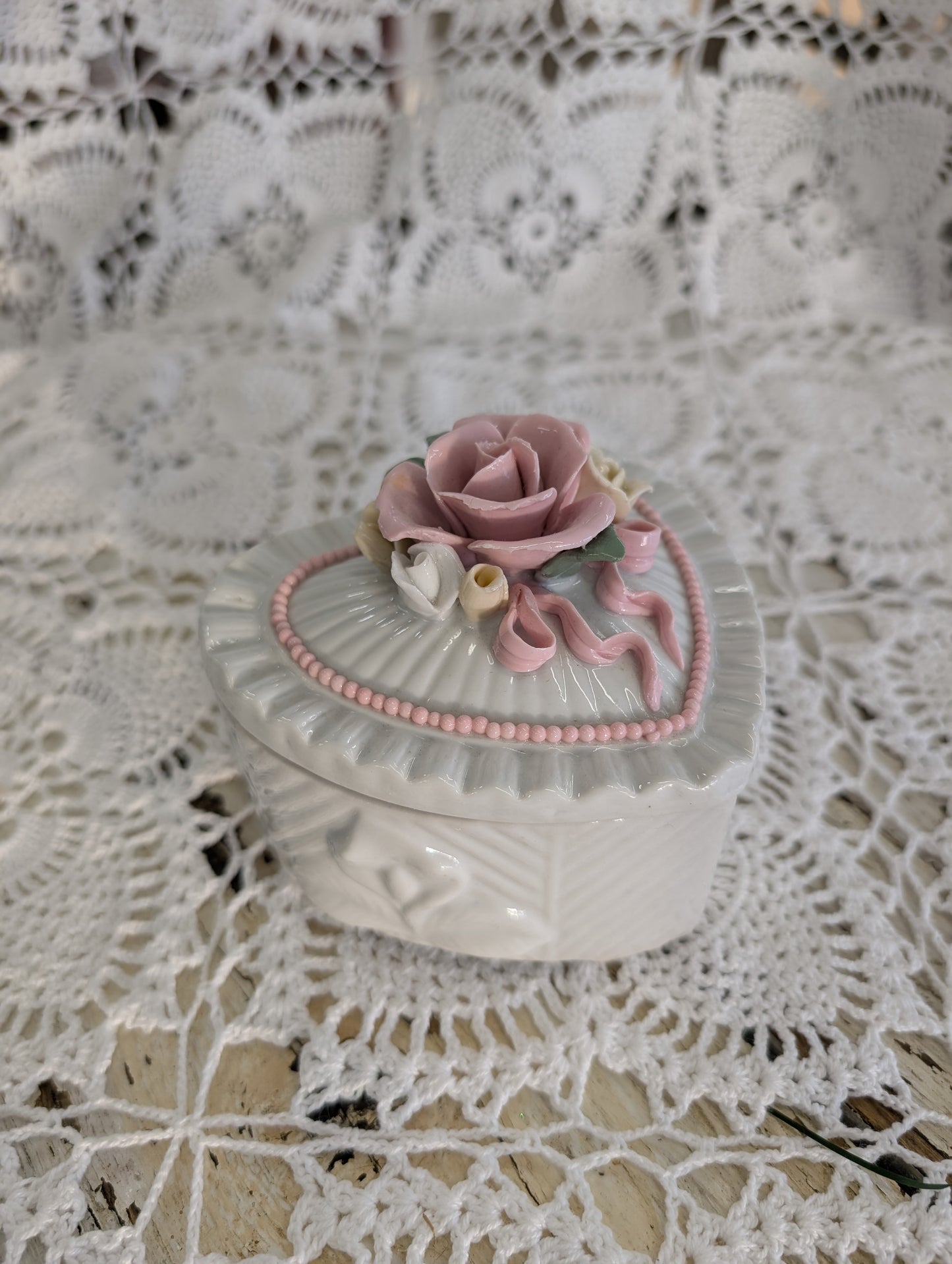 Heart ceramic container