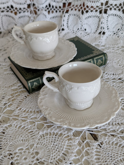 Set of 2 ceramic teacups