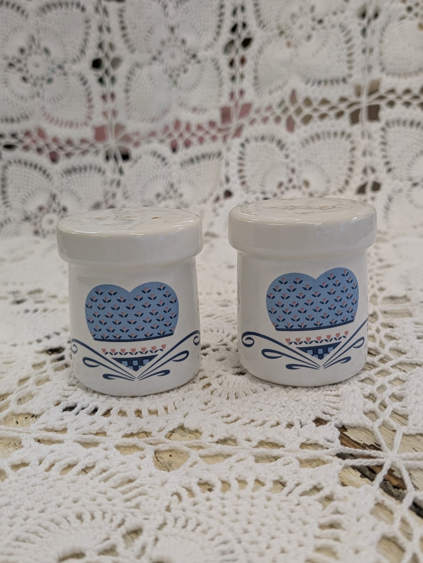 Heart salt and pepper shaker