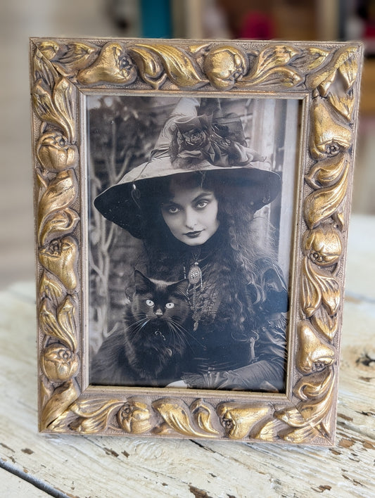 Witch portrait - Annabelle