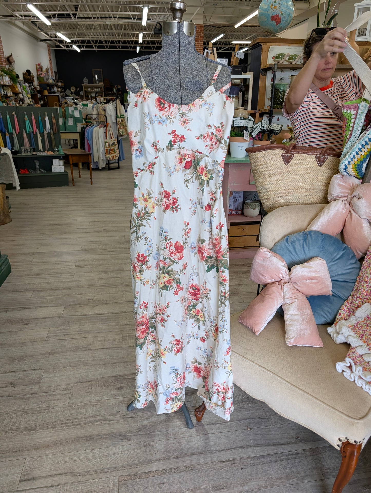 Worth dress small