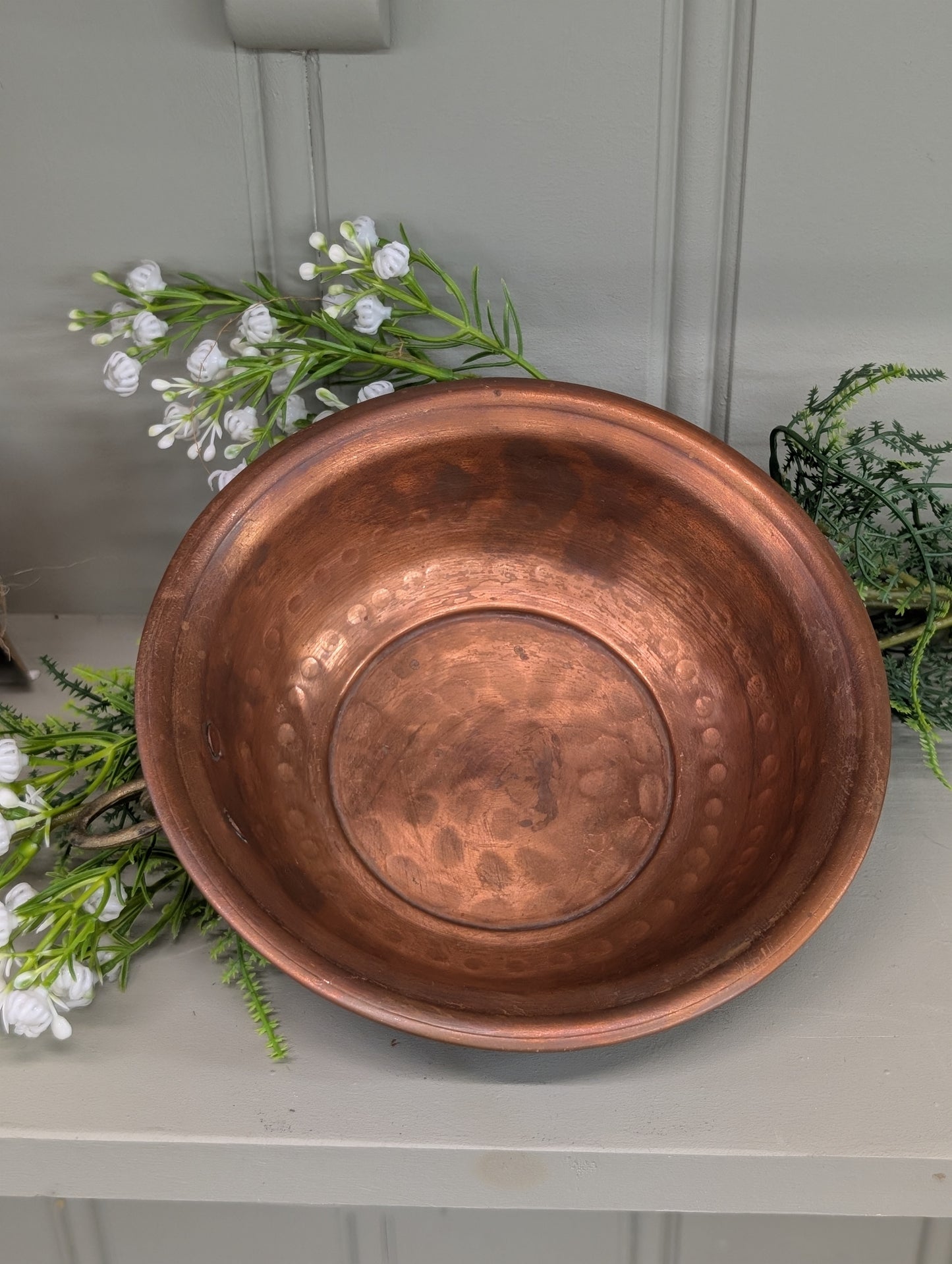 Copper hanging wall bowl