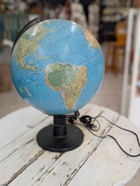 Light up world globe