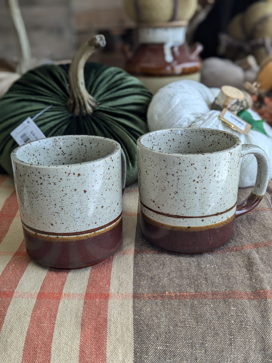 Set of brown coffee cups