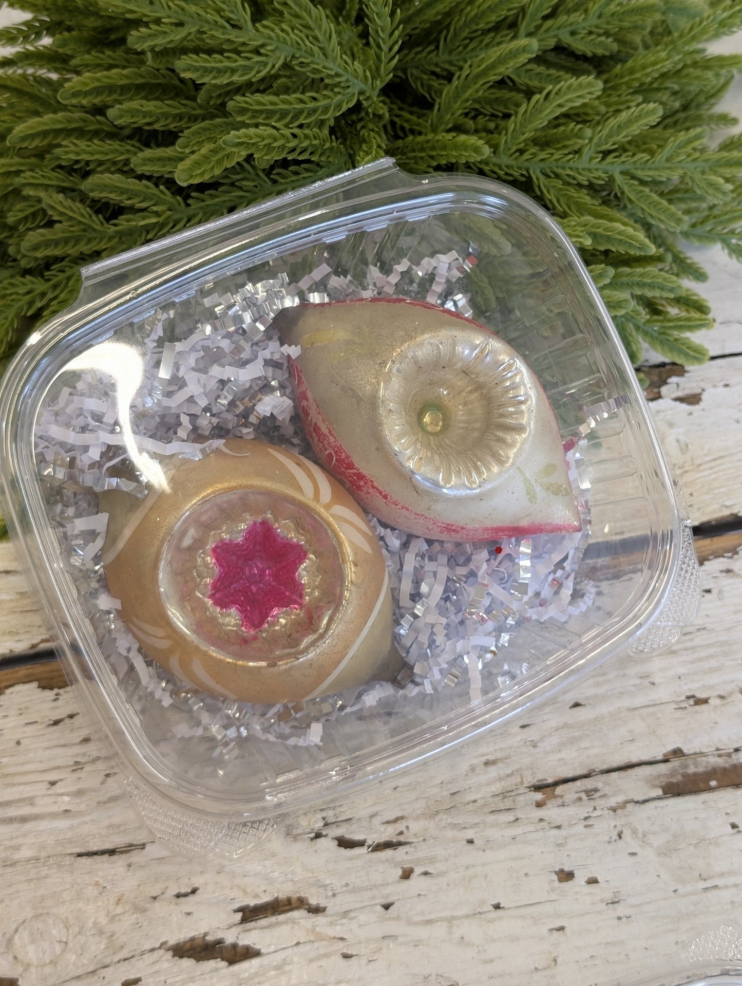 Set of 2 vintage ornaments