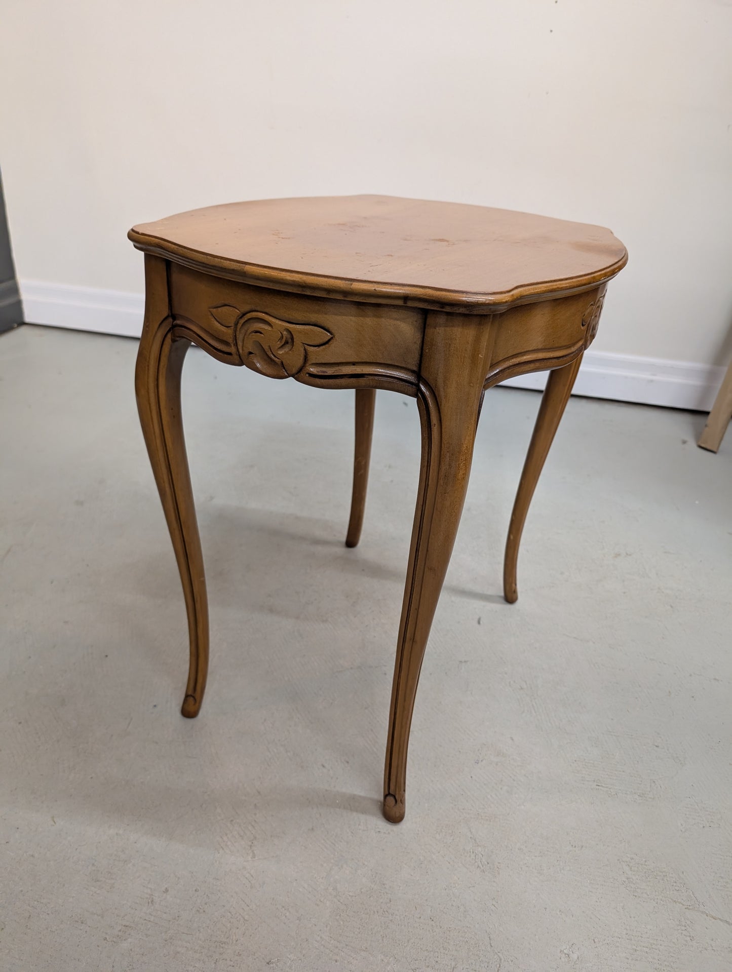 Set of coffee tables