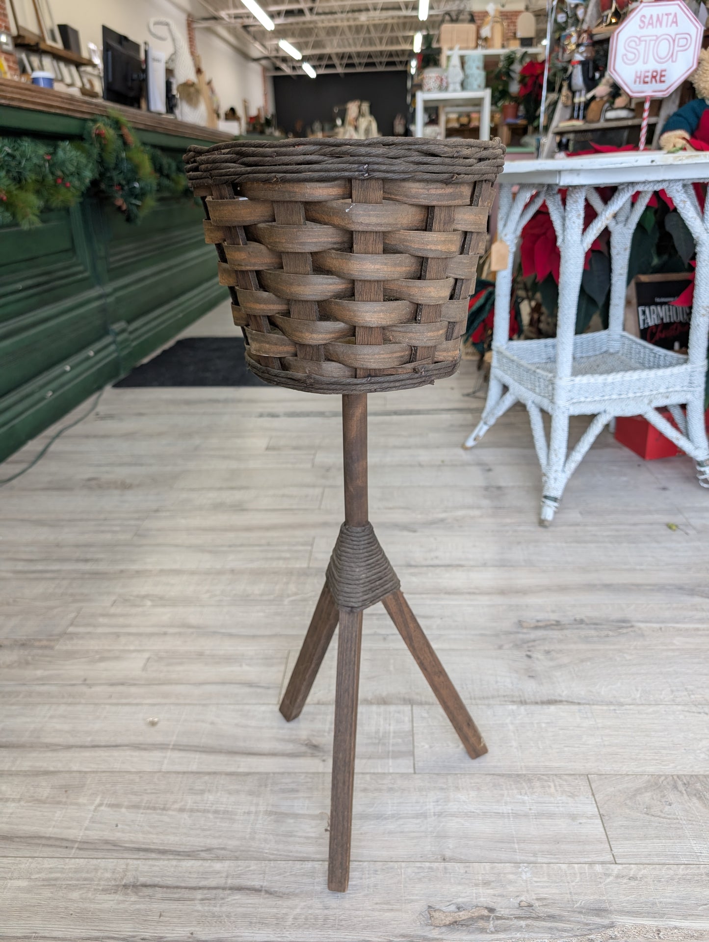 Basket plant stand