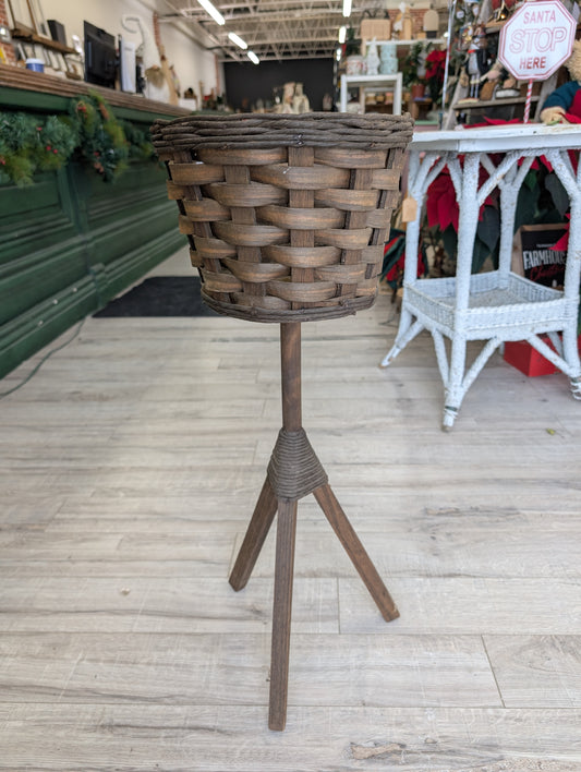 Basket plant stand