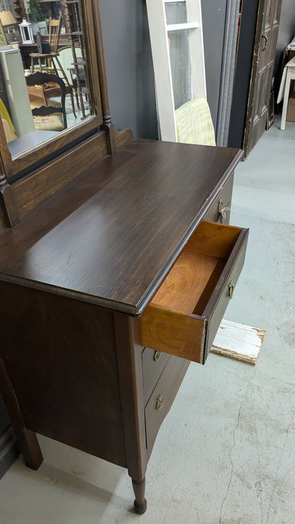 Wood dresser with mirror