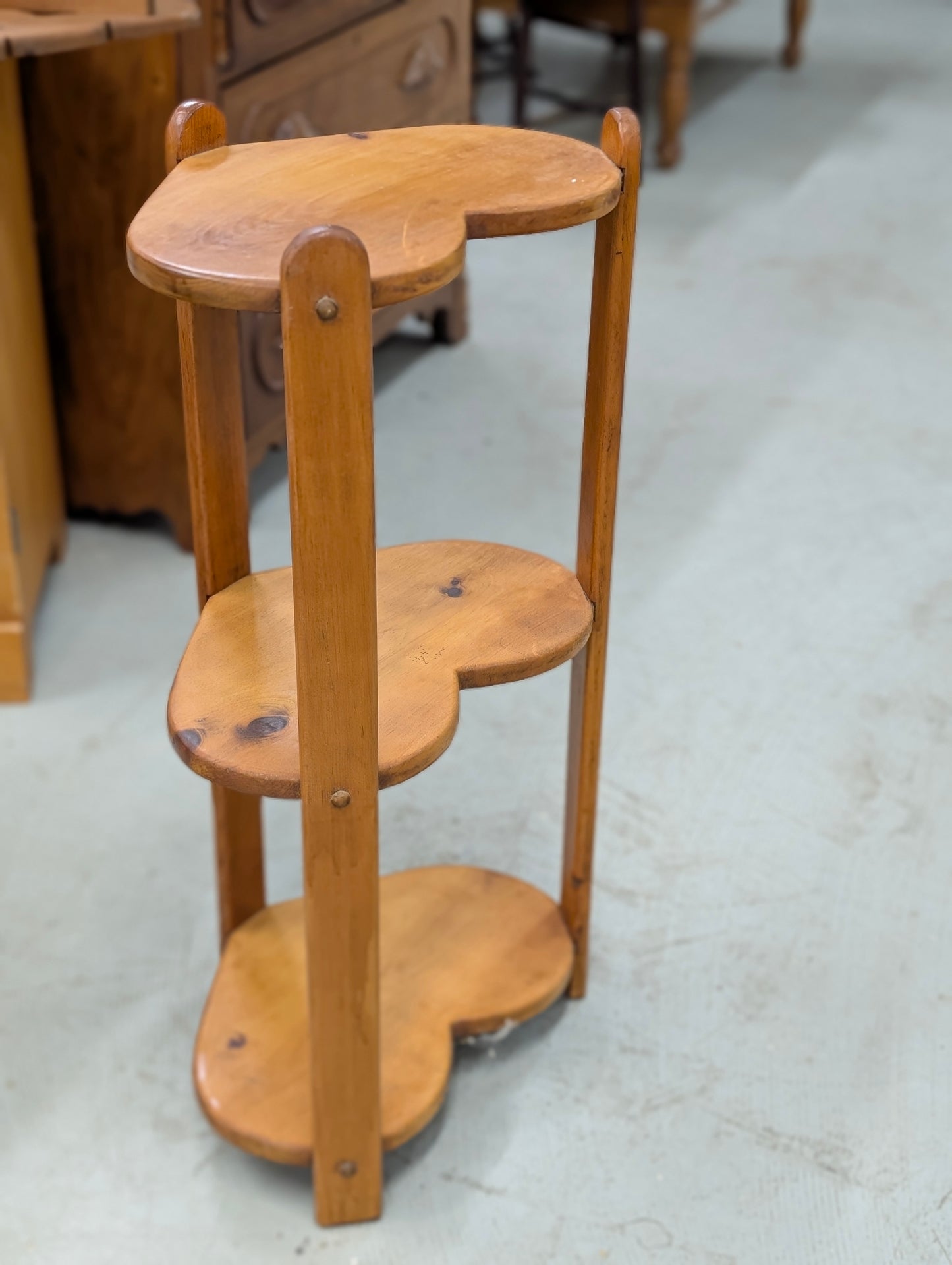 Wood heart shelf