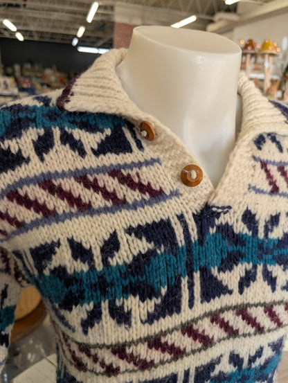 Wool sweater with wood button