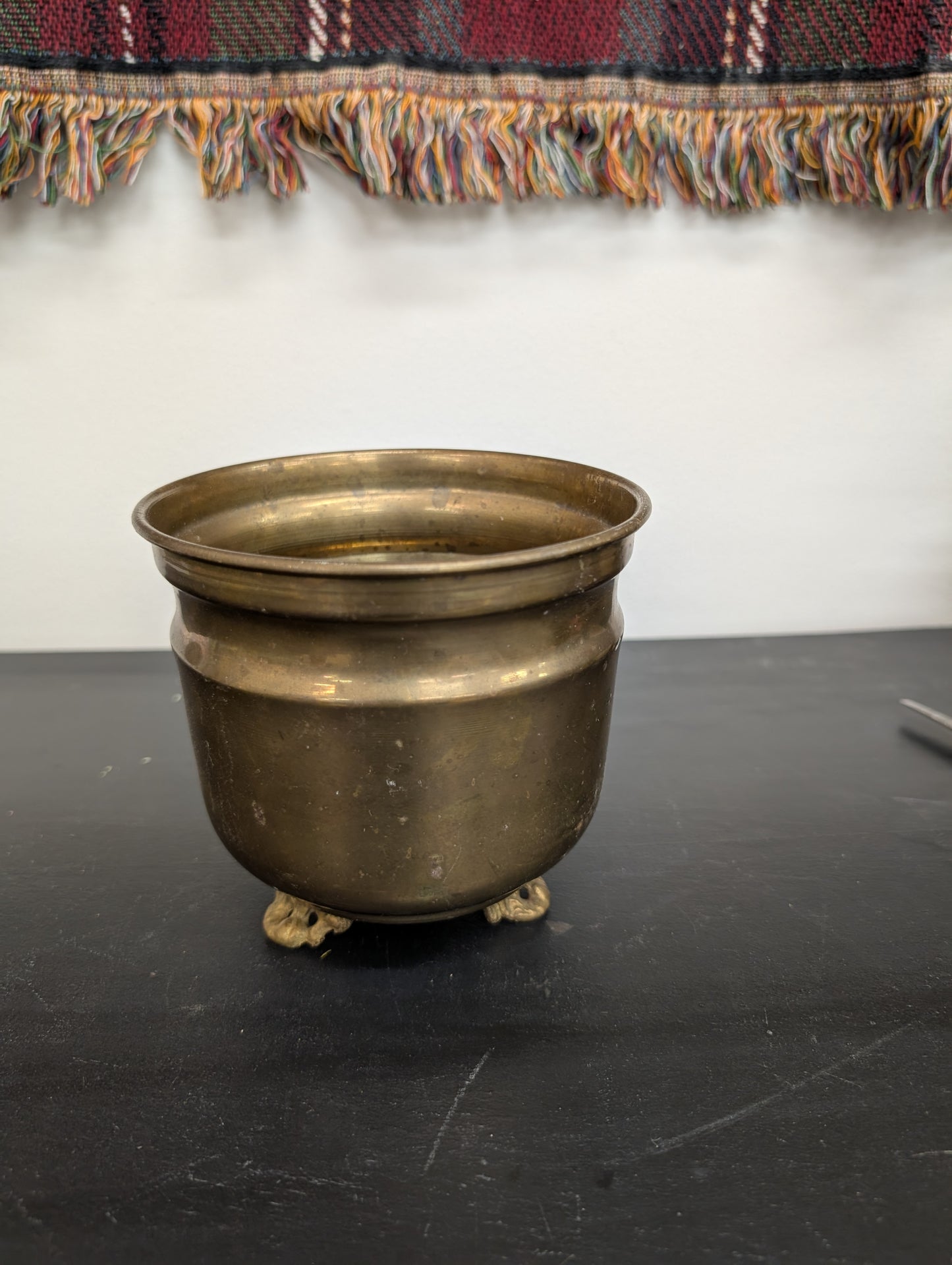 Brass pot with pegs