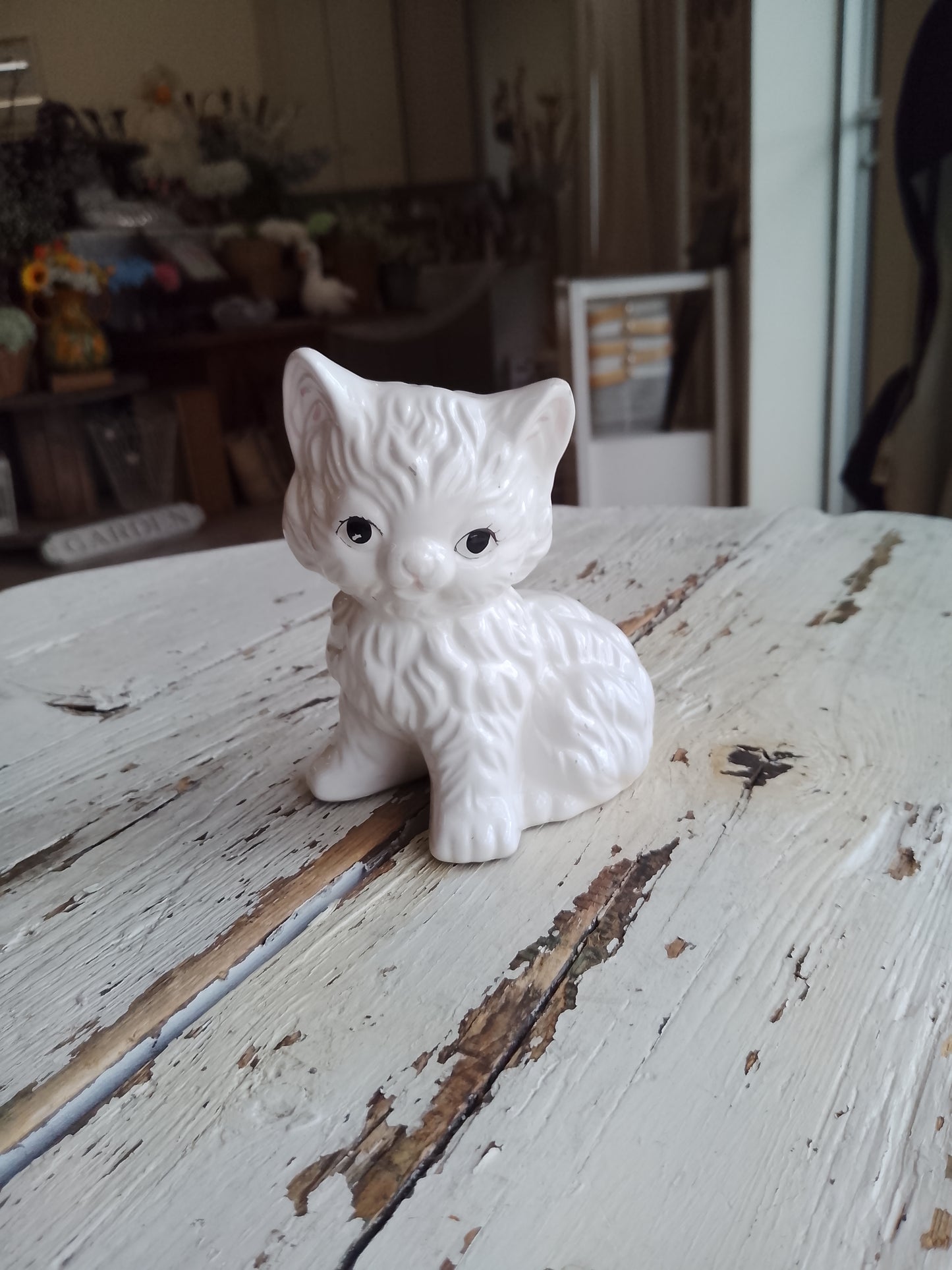 Ceramic White Kitten
