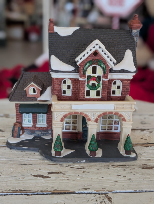 Holiday Estate House Ceramic