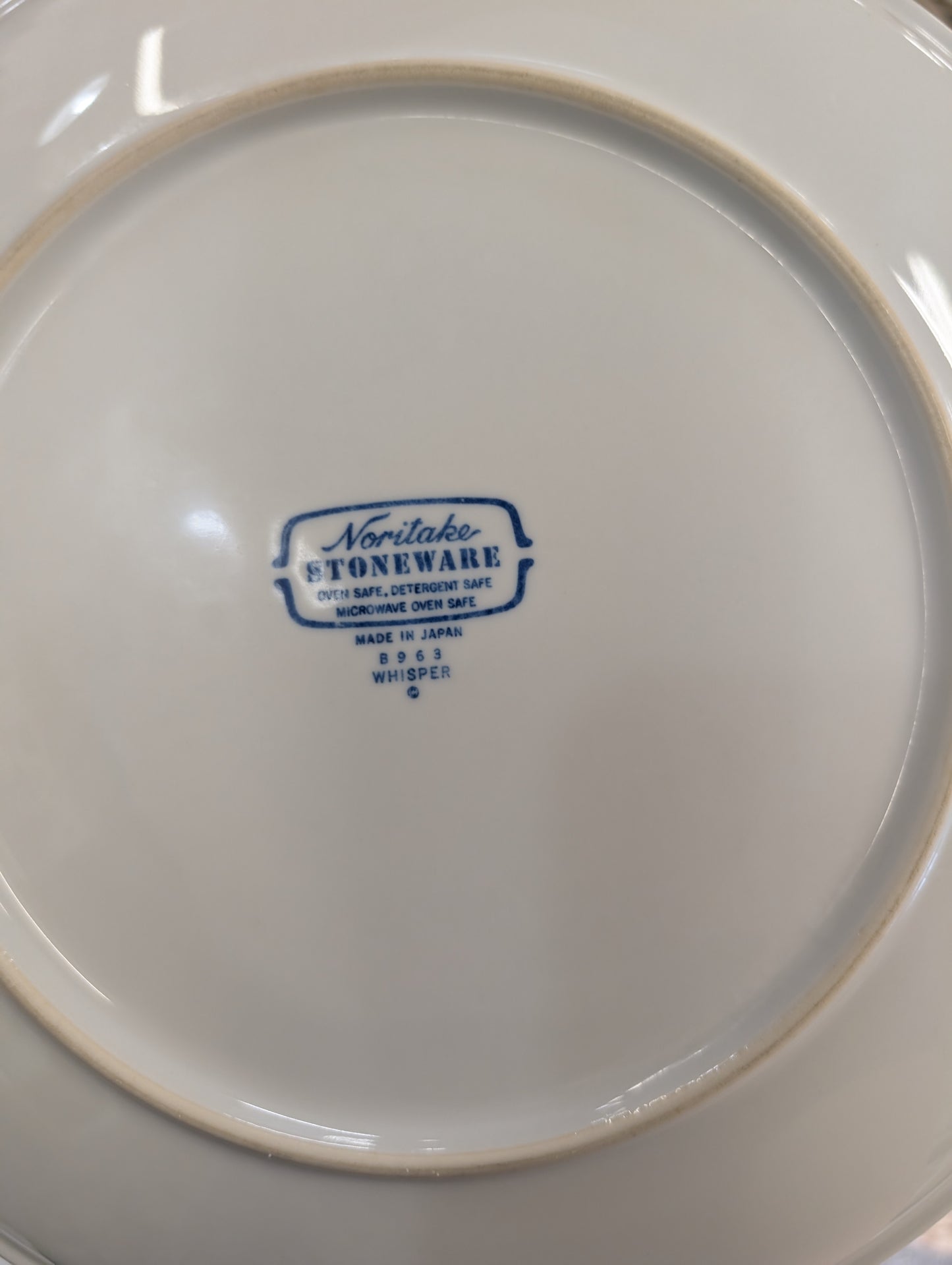 Noritake dinner plates qty 6