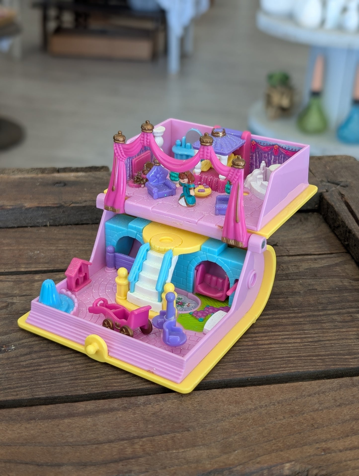 Princess Palace Storybook Polly Pocket