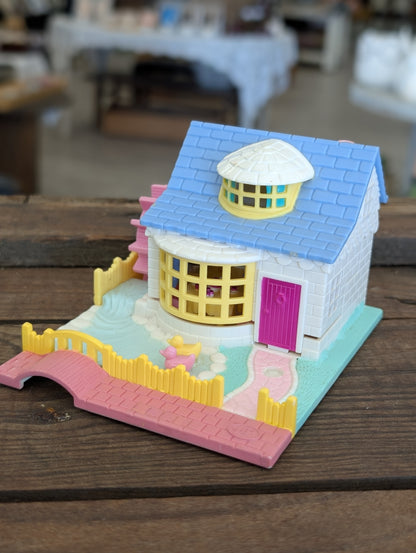 Grandma's Cottage House Polly Pocket