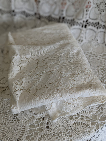 Crochet table cloth