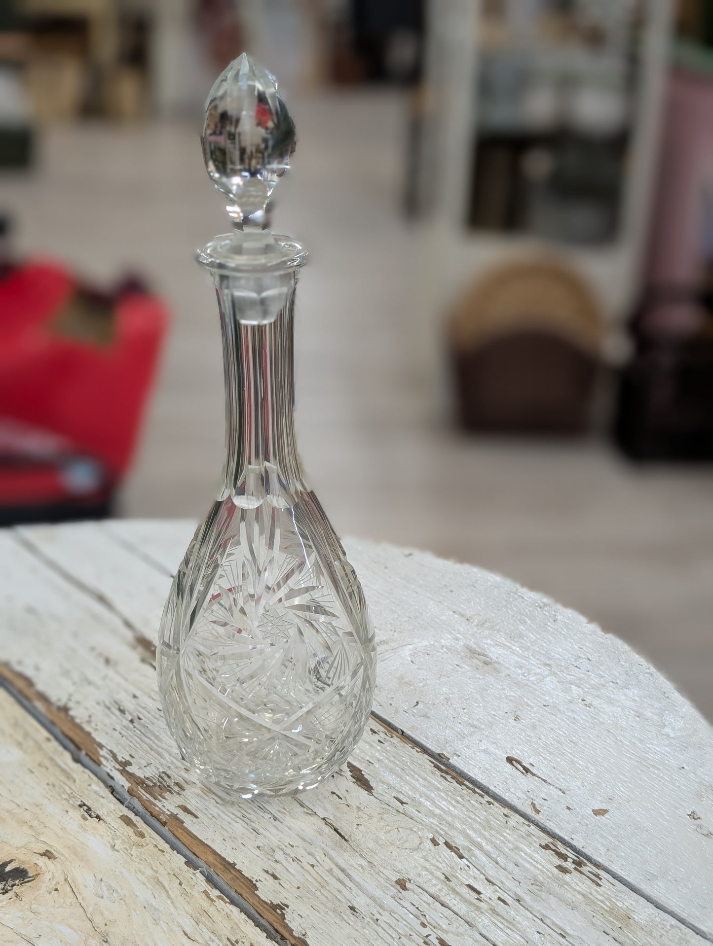 Pinwheel liquor decanter