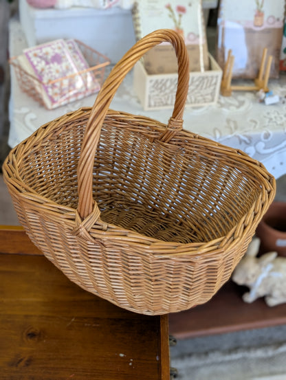 Picnic basket