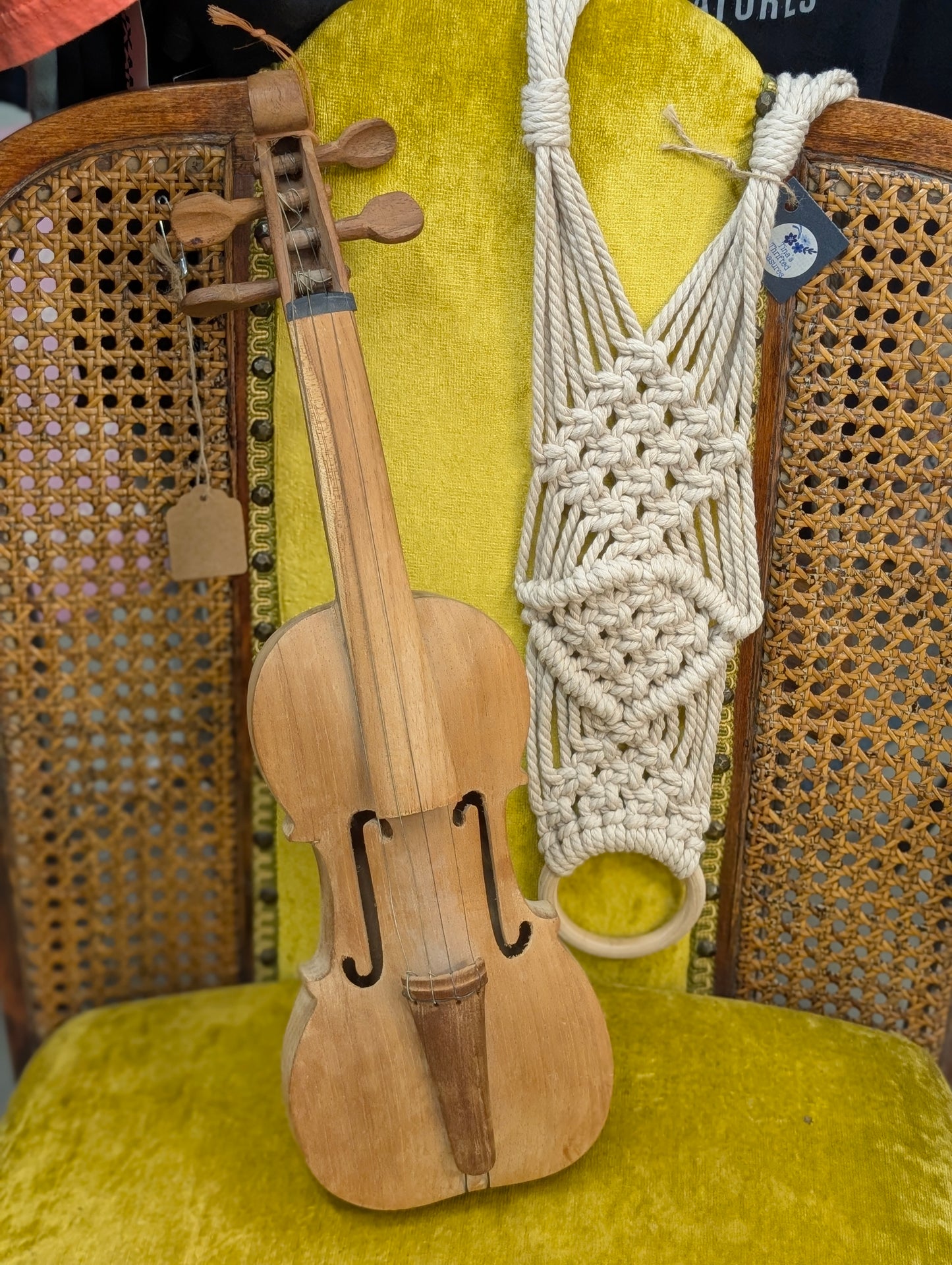 Wooden decor violin