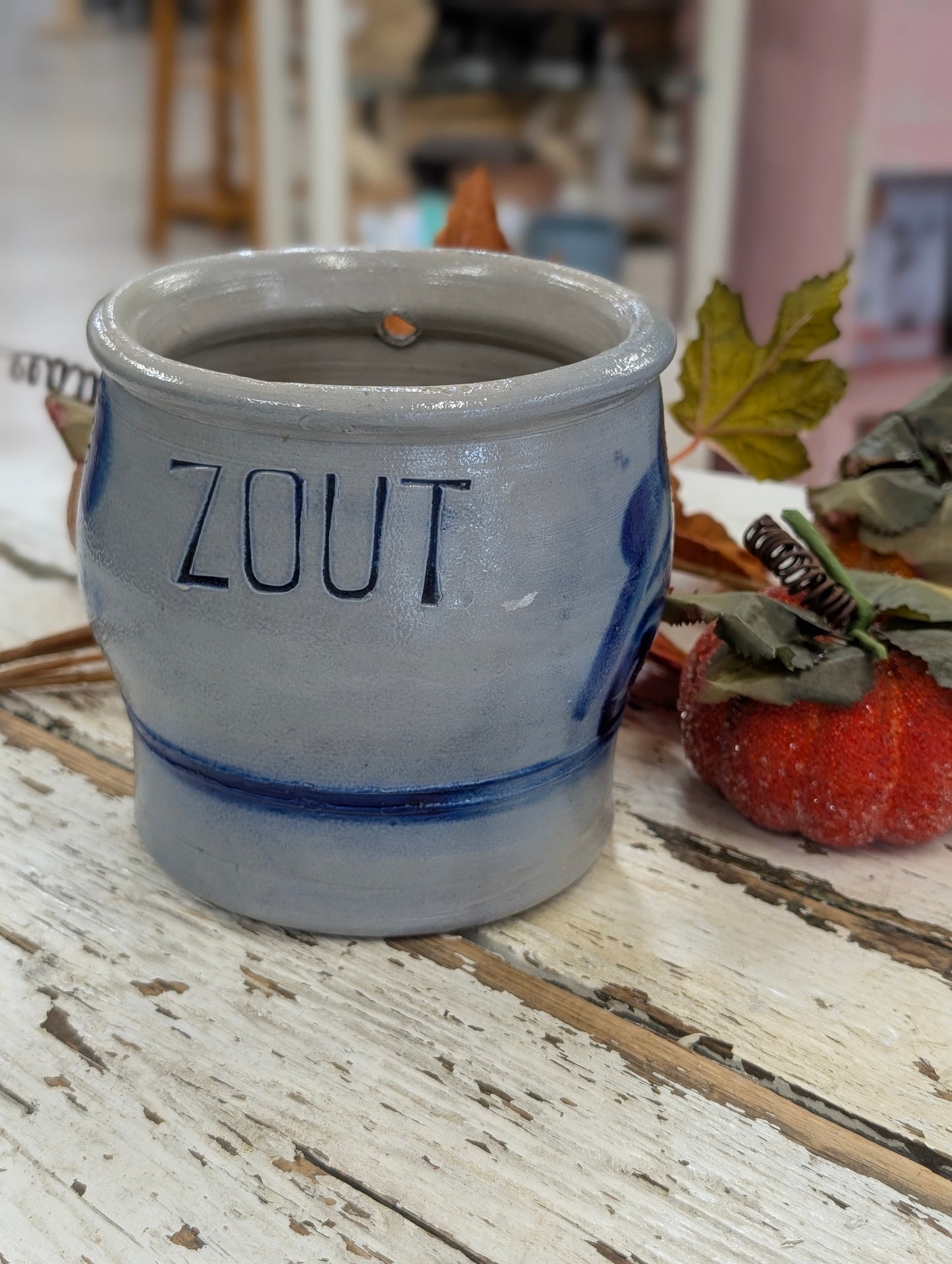 Dutch stoneware salt crock marked ZOUT