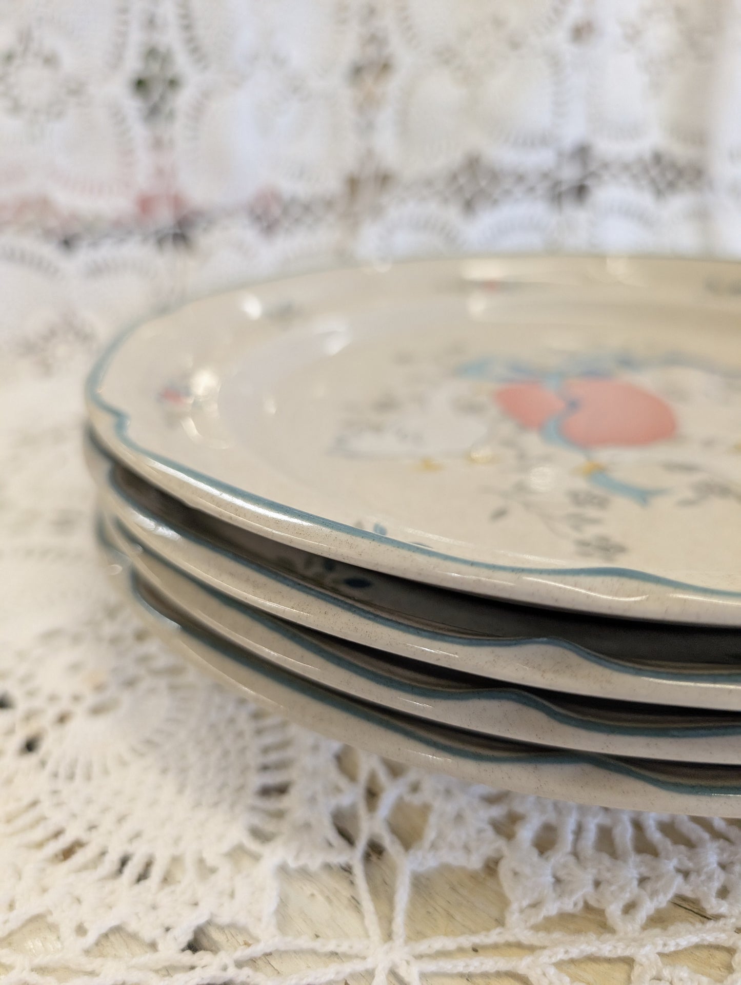 Marmalade pattern ceramic dinner plate with geese motif set of 4