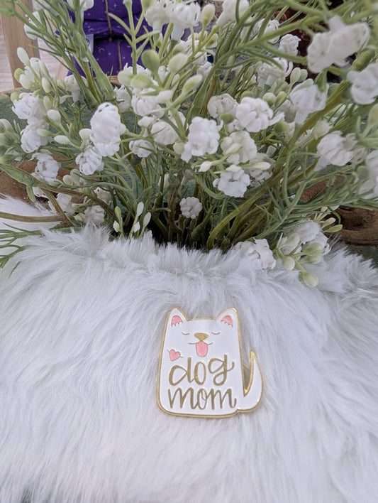 Dog Mom Pin