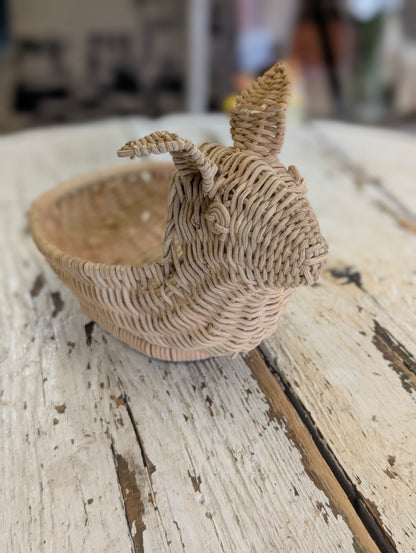 Wicker bunny
