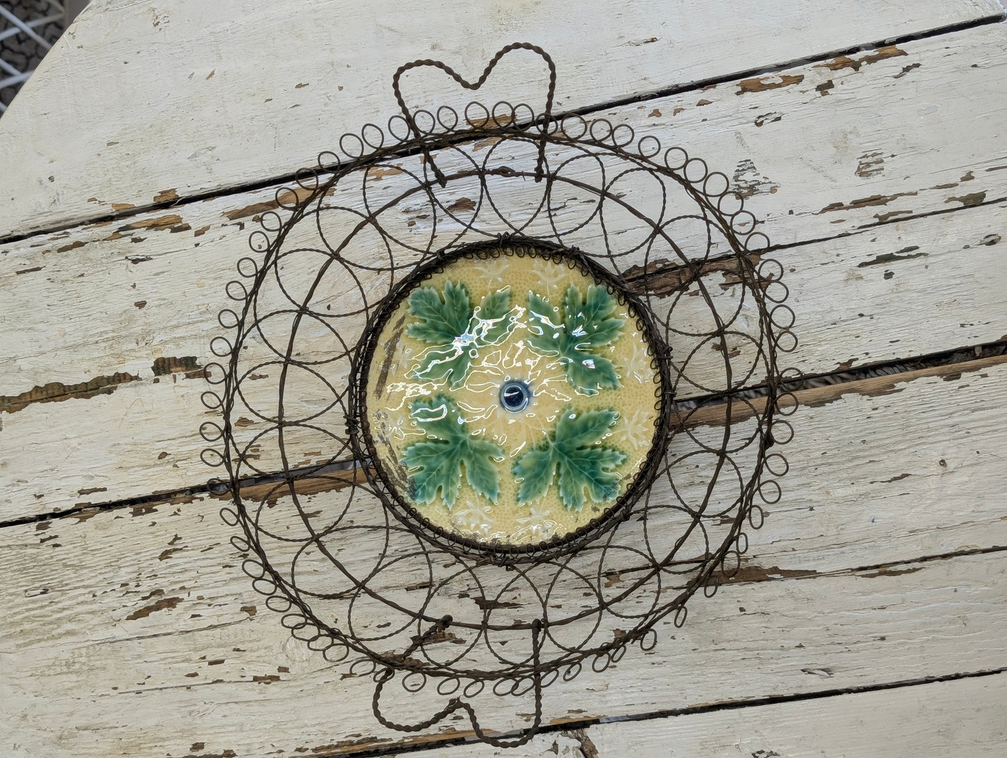 Ceramic wire basket