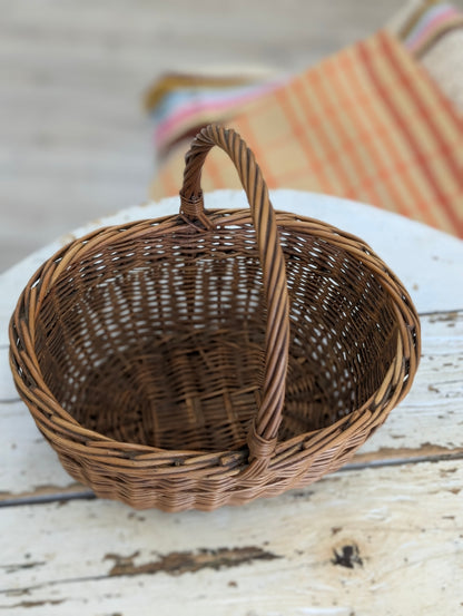 basket with handle